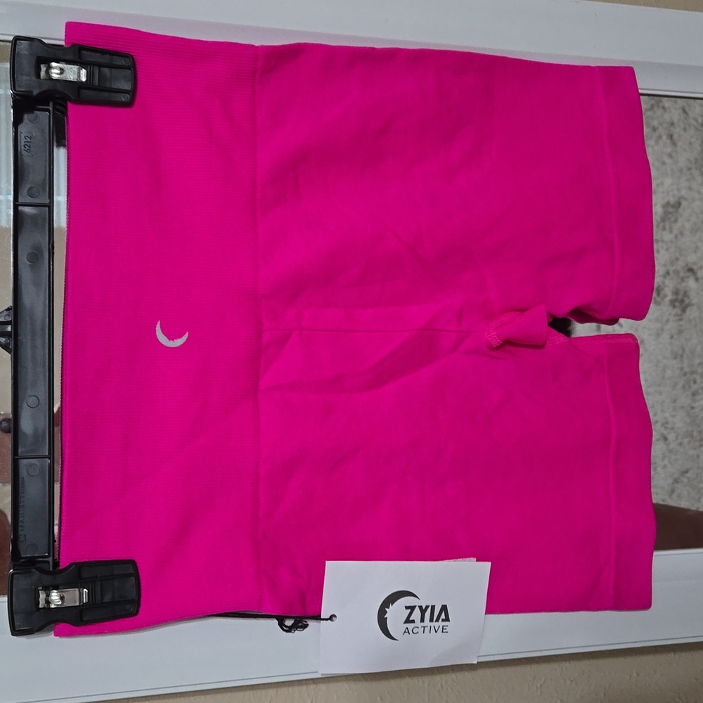 NWT & bag Zyia Hot Pink Ribbed Seamless Hustle Shorts Sz S - Picture 2 of 4